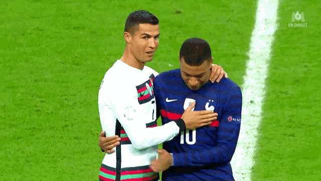 شوخی رونالدو با امباپه در بازی پرتغال و فرانسه + کلیپ